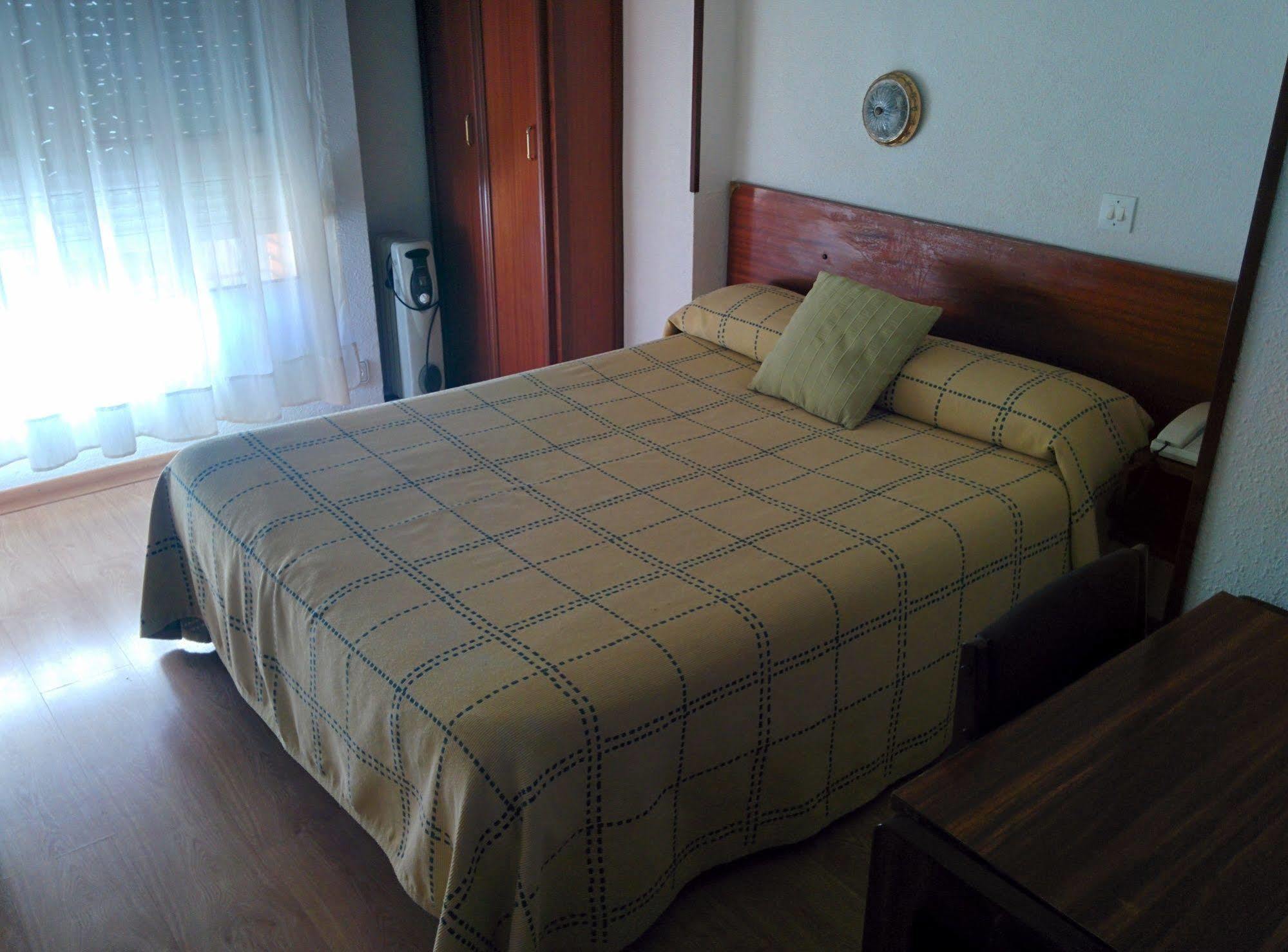 Hostal Liebana Сантандер Экстерьер фото