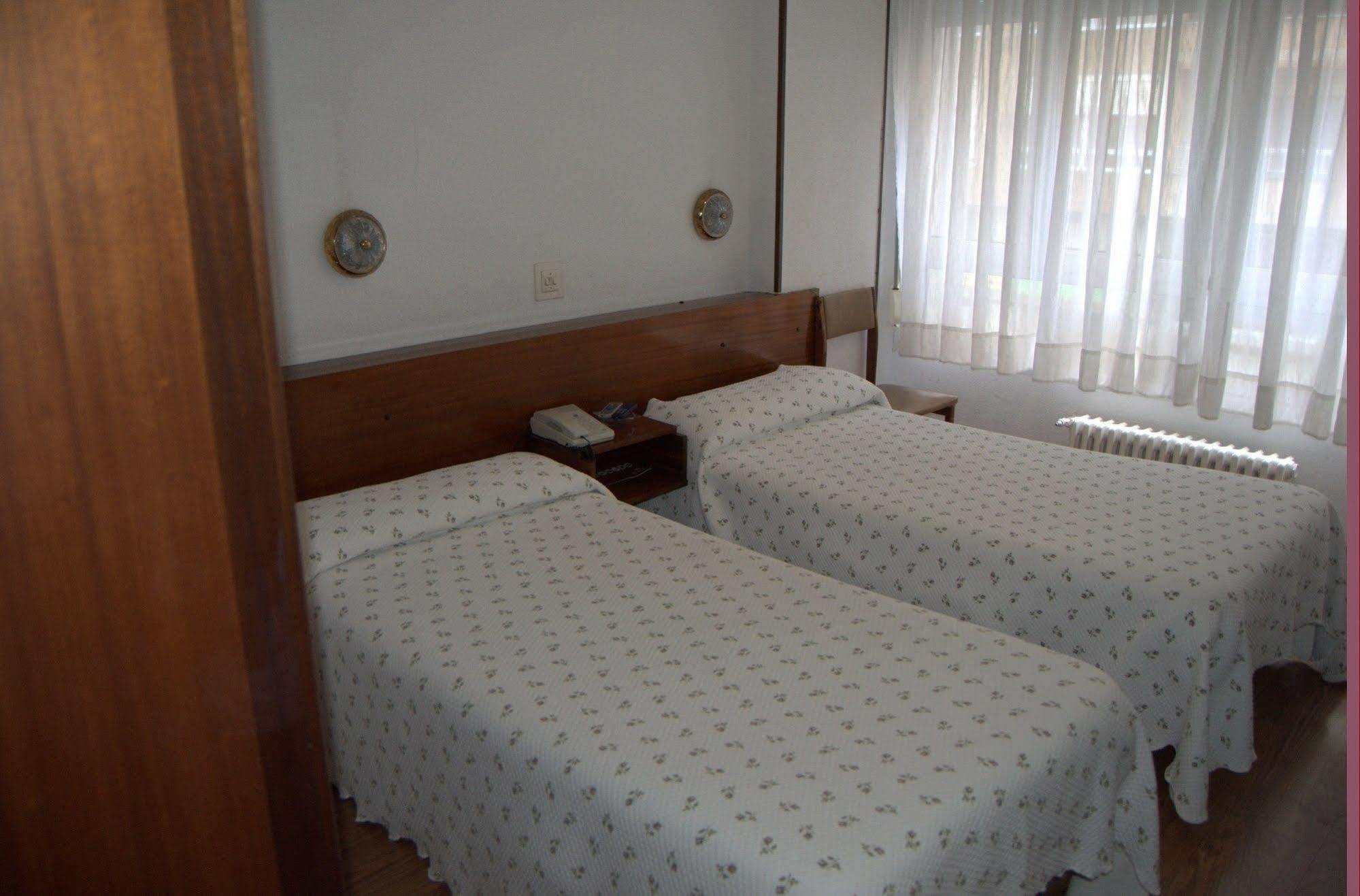 Hostal Liebana Сантандер Экстерьер фото